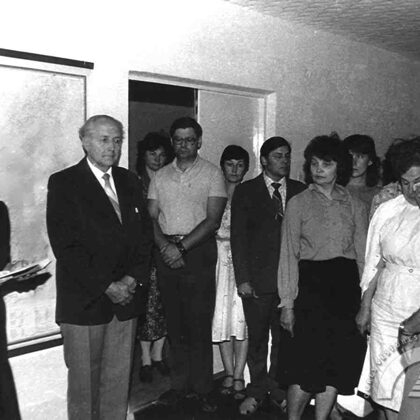 Represēto kluba rīkotās izstādes atklāšana Ogres rajona kultūras namā. 14.06.1989.