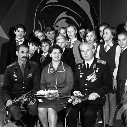 Skolēnu tikšanās ar 2.Pasaules kara veterāniem Jaunogres vidusskolā. 20. gs. 70. gadi