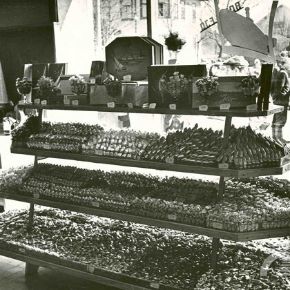 Ogres universālveikala Brīvības ielā 1 pārtikas nodaļa 1. stāvā, 20. gs. 60. gadi